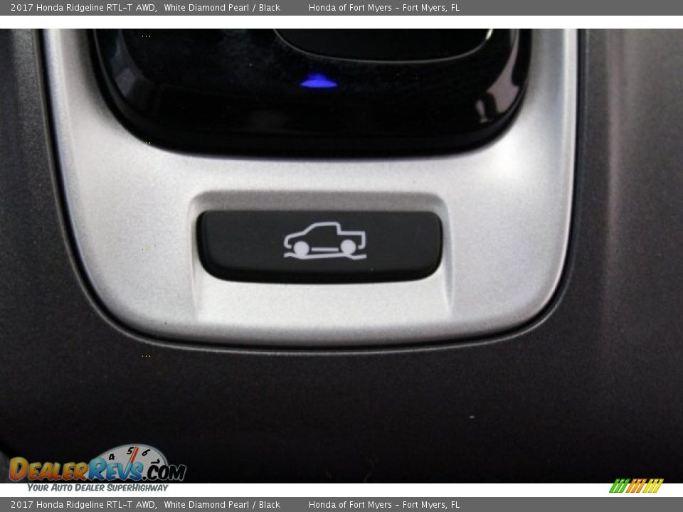 2017 Honda Ridgeline RTL-T AWD White Diamond Pearl / Black Photo #25