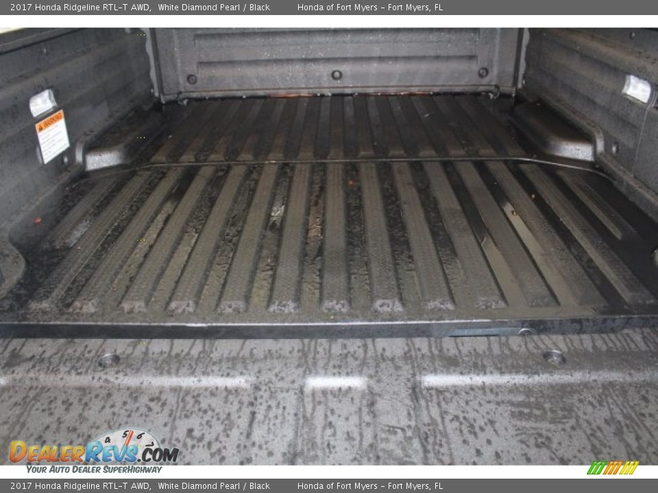 2017 Honda Ridgeline RTL-T AWD White Diamond Pearl / Black Photo #31