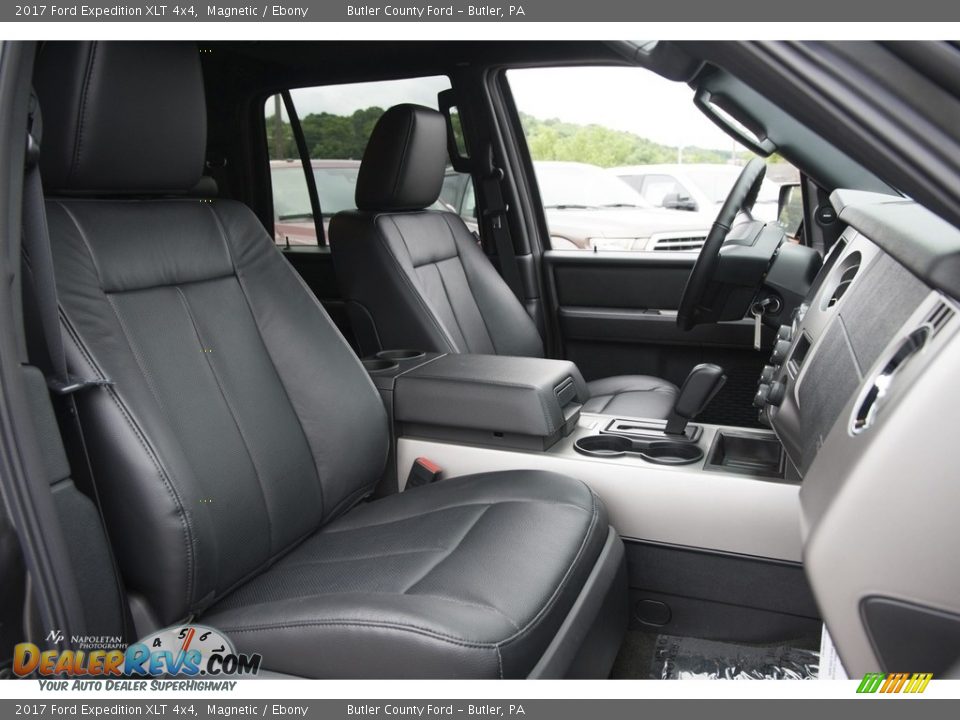 2017 Ford Expedition XLT 4x4 Magnetic / Ebony Photo #10
