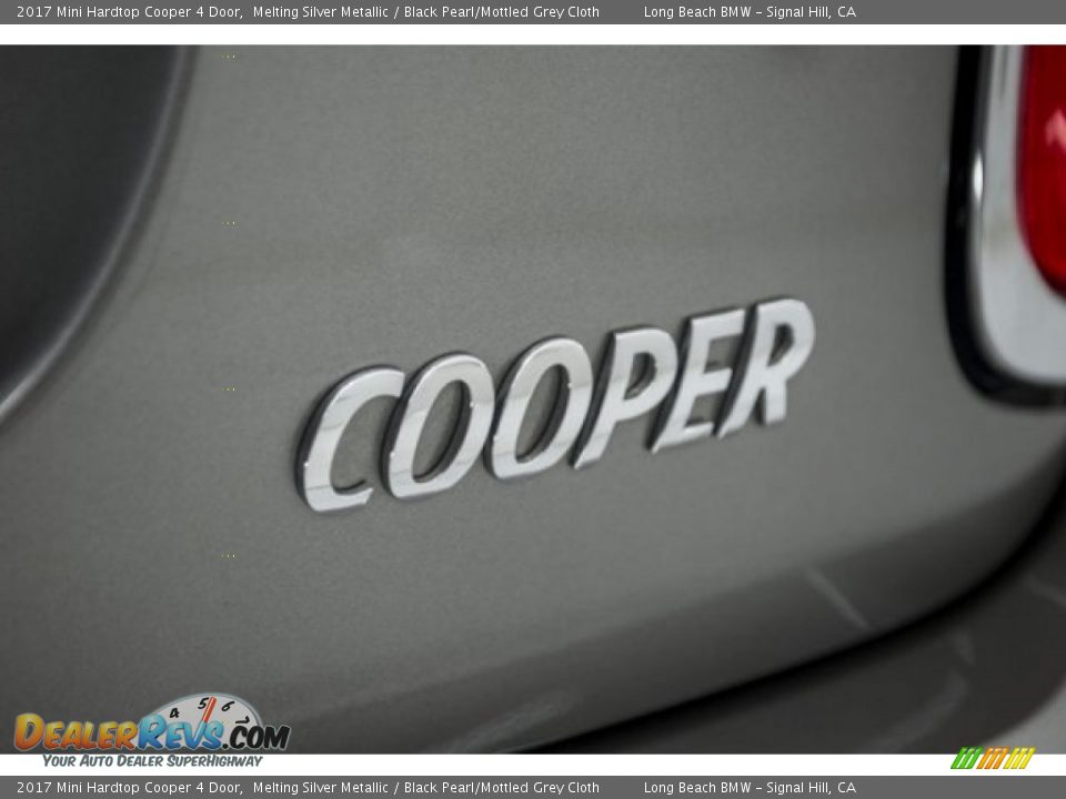 2017 Mini Hardtop Cooper 4 Door Melting Silver Metallic / Black Pearl/Mottled Grey Cloth Photo #7