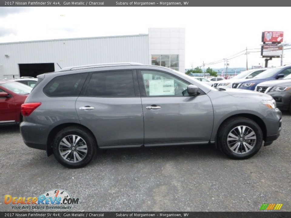 2017 Nissan Pathfinder SV 4x4 Gun Metallic / Charcoal Photo #3