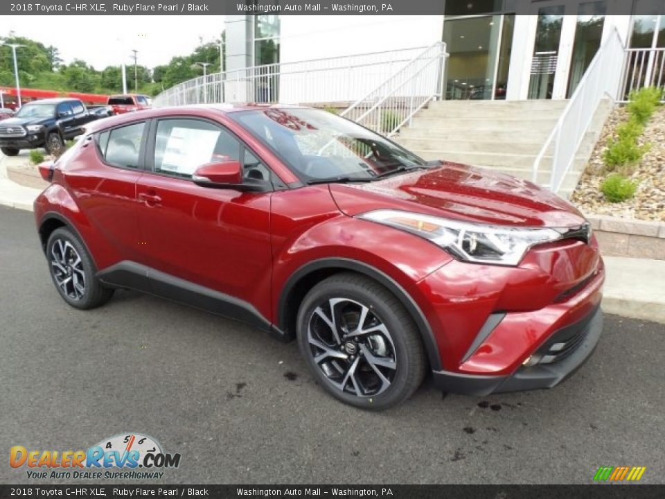 Front 3/4 View of 2018 Toyota C-HR XLE Photo #1