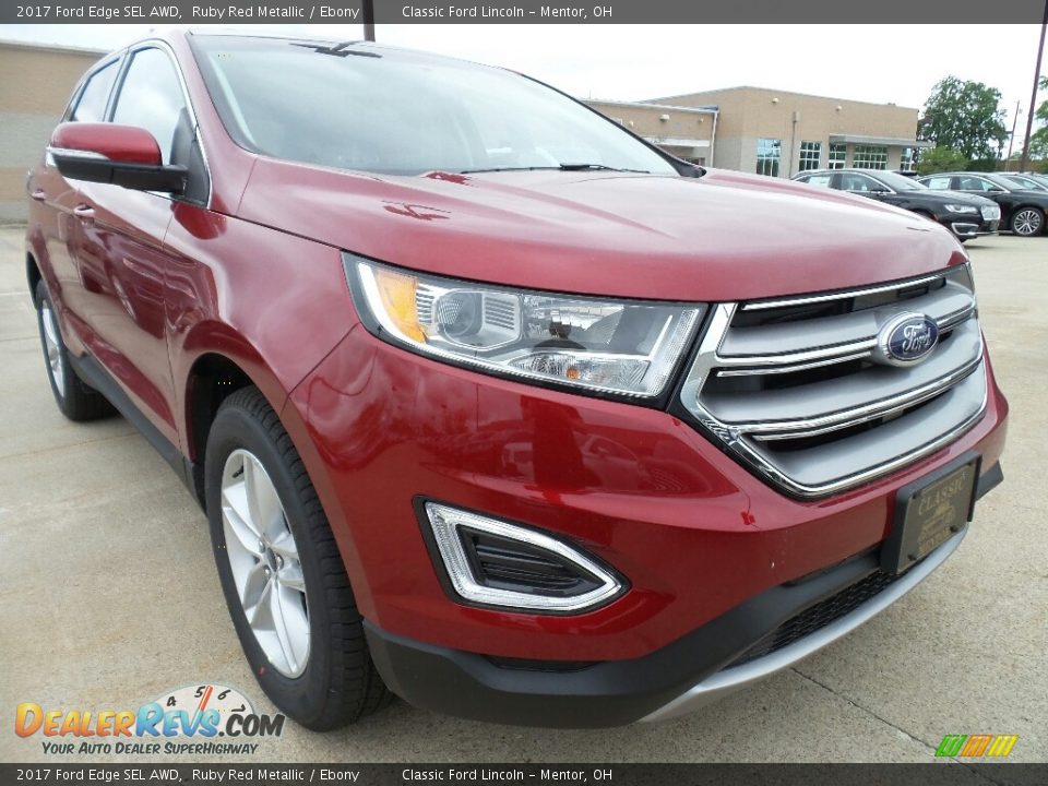 Front 3/4 View of 2017 Ford Edge SEL AWD Photo #1