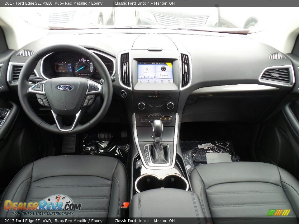 Dashboard of 2017 Ford Edge SEL AWD Photo #8