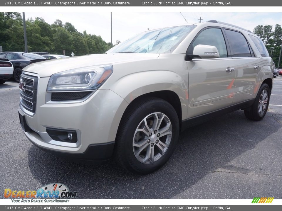 Front 3/4 View of 2015 GMC Acadia SLT AWD Photo #3