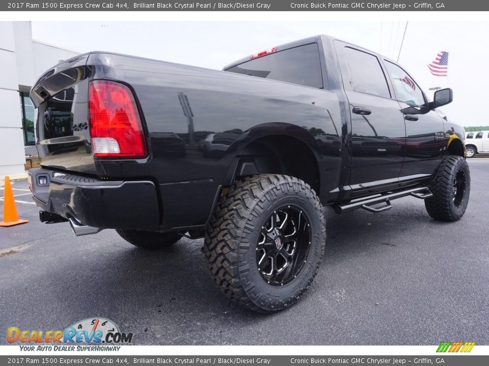 2017 Ram 1500 Express Crew Cab 4x4 Brilliant Black Crystal Pearl / Black/Diesel Gray Photo #7