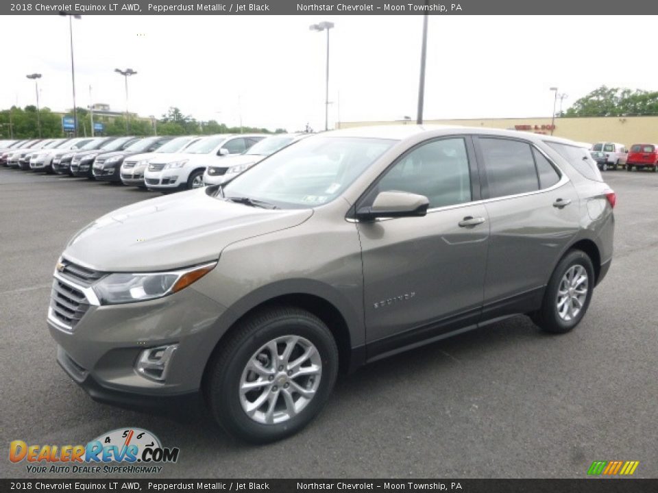 Front 3/4 View of 2018 Chevrolet Equinox LT AWD Photo #1