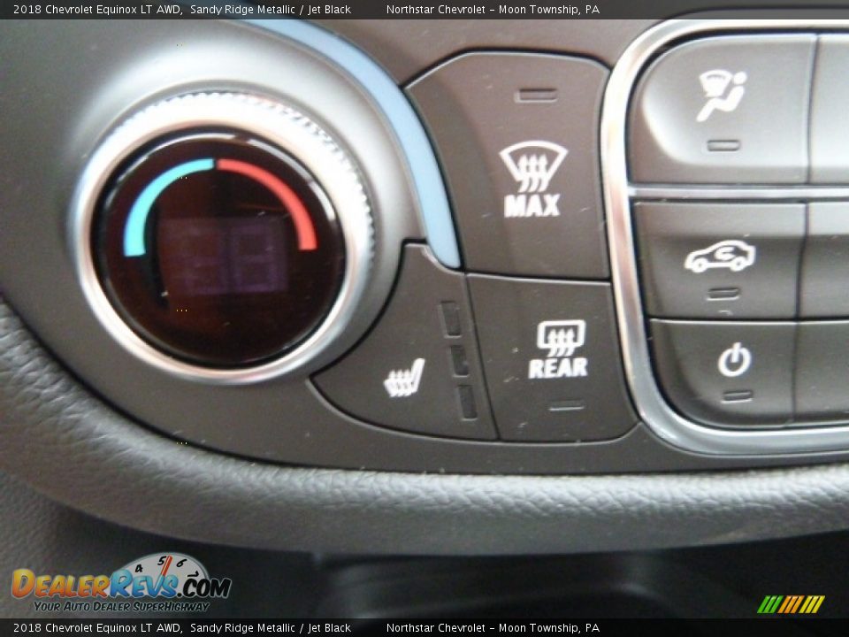 Controls of 2018 Chevrolet Equinox LT AWD Photo #19