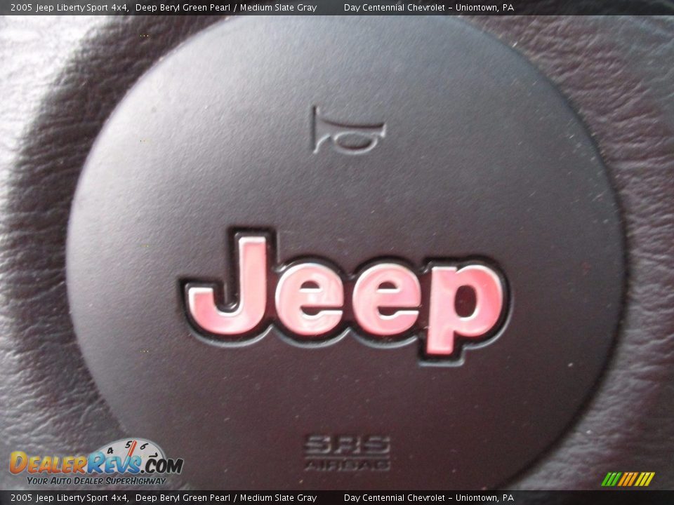 2005 Jeep Liberty Sport 4x4 Deep Beryl Green Pearl / Medium Slate Gray Photo #35