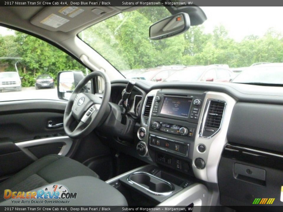 2017 Nissan Titan SV Crew Cab 4x4 Deep Blue Pearl / Black Photo #4