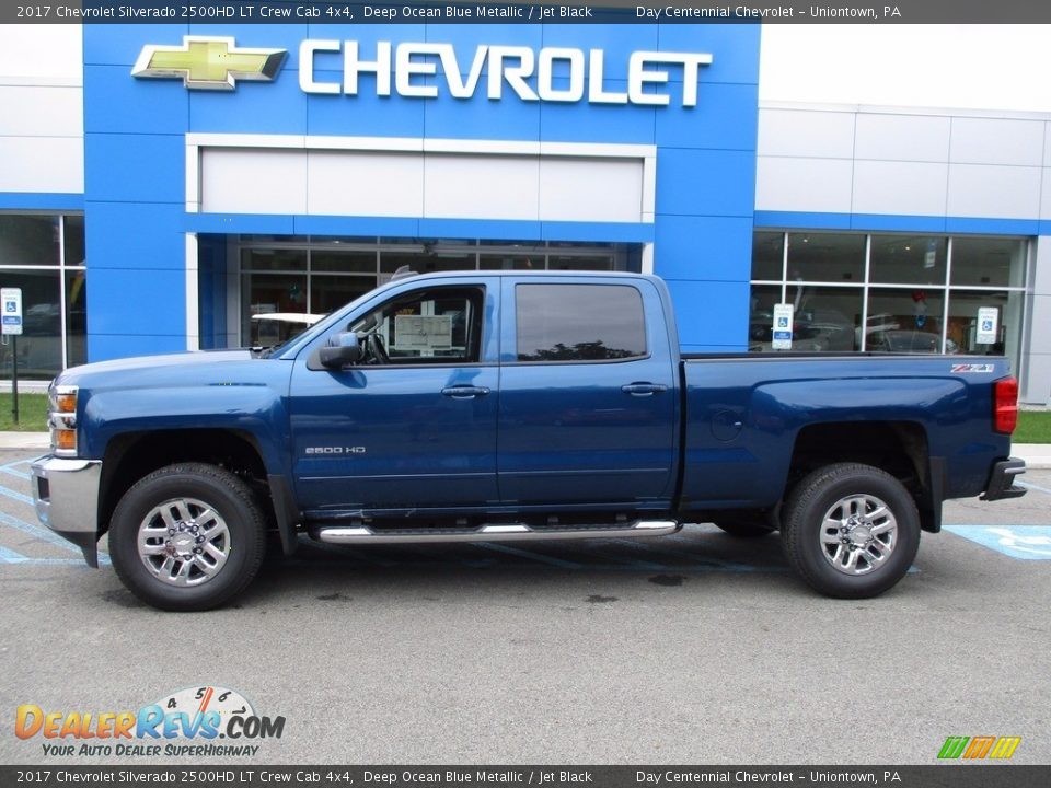 2017 Chevrolet Silverado 2500HD LT Crew Cab 4x4 Deep Ocean Blue Metallic / Jet Black Photo #2
