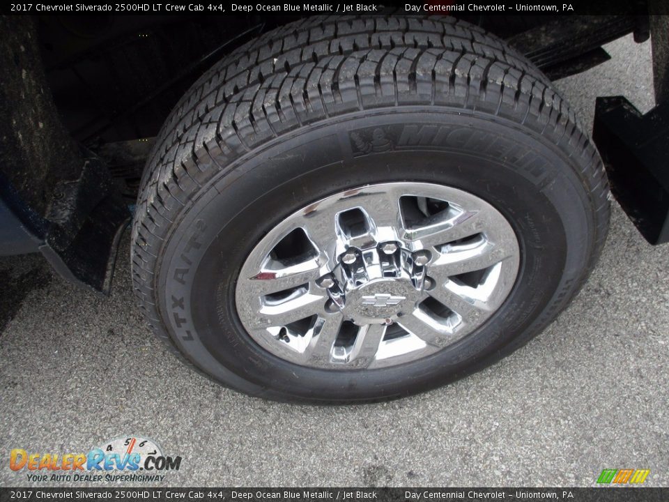 2017 Chevrolet Silverado 2500HD LT Crew Cab 4x4 Deep Ocean Blue Metallic / Jet Black Photo #3