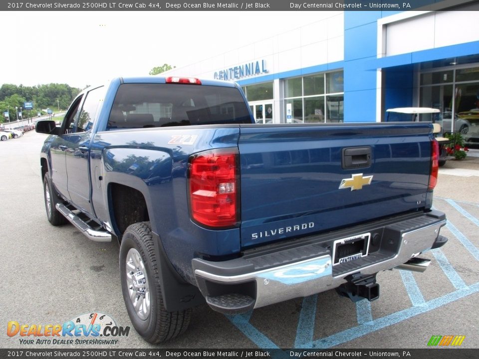 2017 Chevrolet Silverado 2500HD LT Crew Cab 4x4 Deep Ocean Blue Metallic / Jet Black Photo #4