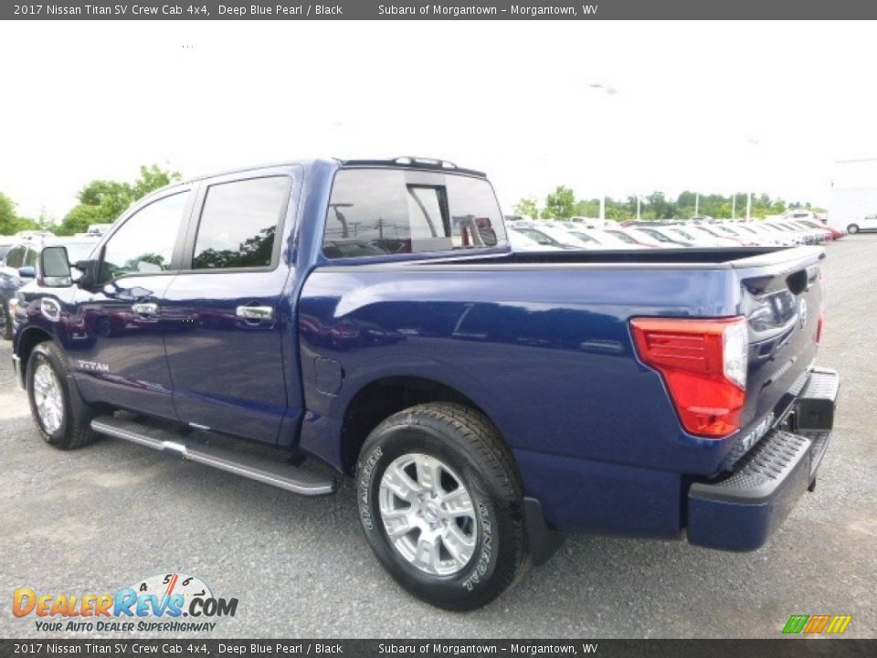 2017 Nissan Titan SV Crew Cab 4x4 Deep Blue Pearl / Black Photo #10