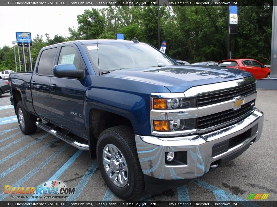 2017 Chevrolet Silverado 2500HD LT Crew Cab 4x4 Deep Ocean Blue Metallic / Jet Black Photo #8