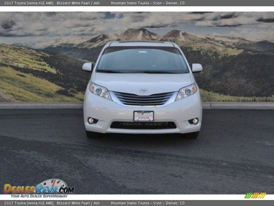 2017 Toyota Sienna XLE AWD Blizzard White Pearl / Ash Photo #2