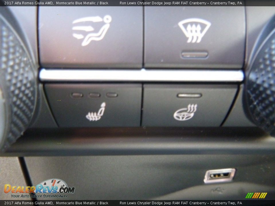 2017 Alfa Romeo Giulia AWD Montecarlo Blue Metallic / Black Photo #27