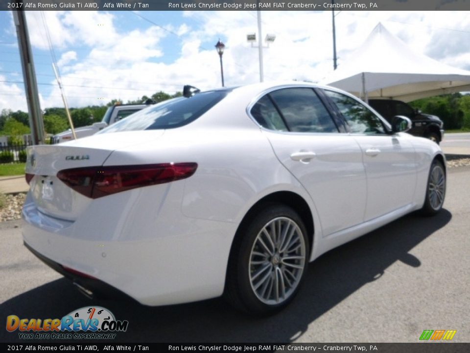 2017 Alfa Romeo Giulia Ti AWD Alfa White / Tan Photo #8