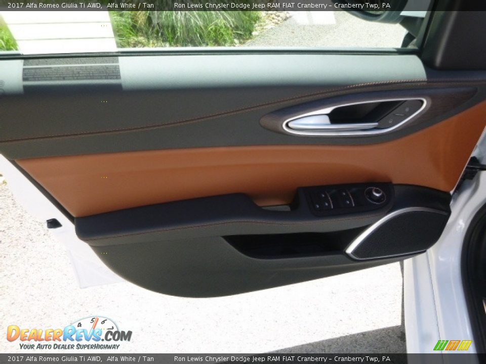 2017 Alfa Romeo Giulia Ti AWD Alfa White / Tan Photo #20
