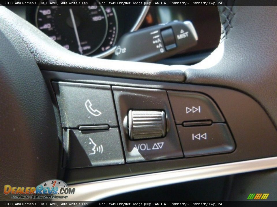 2017 Alfa Romeo Giulia Ti AWD Alfa White / Tan Photo #29