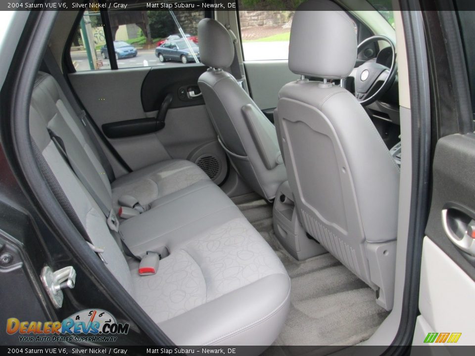 2004 Saturn VUE V6 Silver Nickel / Gray Photo #13