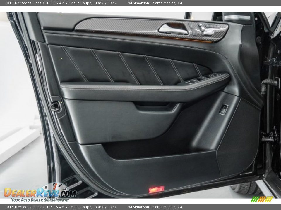 Door Panel of 2016 Mercedes-Benz GLE 63 S AMG 4Matic Coupe Photo #23