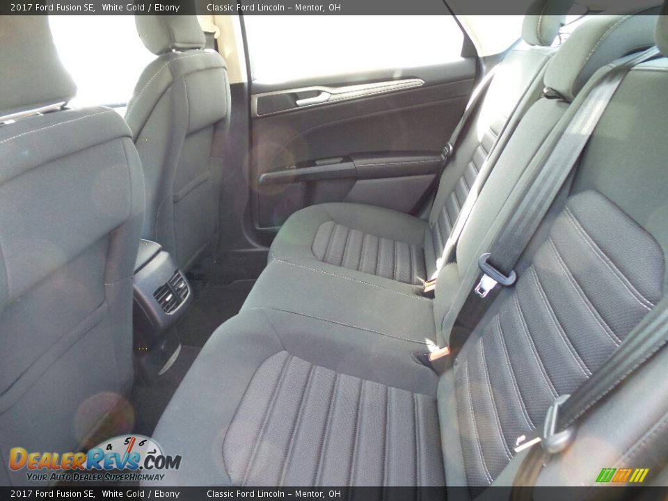2017 Ford Fusion SE White Gold / Ebony Photo #4