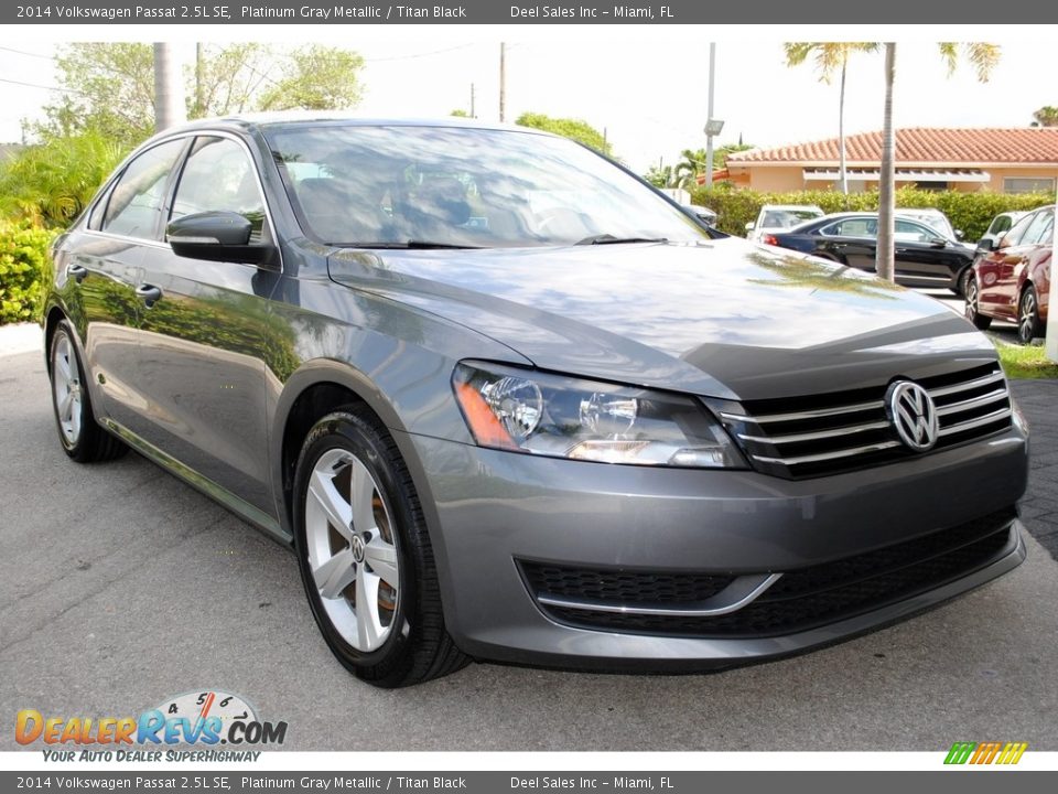 2014 Volkswagen Passat 2.5L SE Platinum Gray Metallic / Titan Black Photo #2