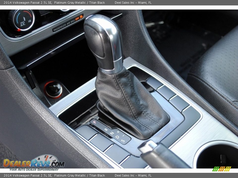 2014 Volkswagen Passat 2.5L SE Platinum Gray Metallic / Titan Black Photo #12
