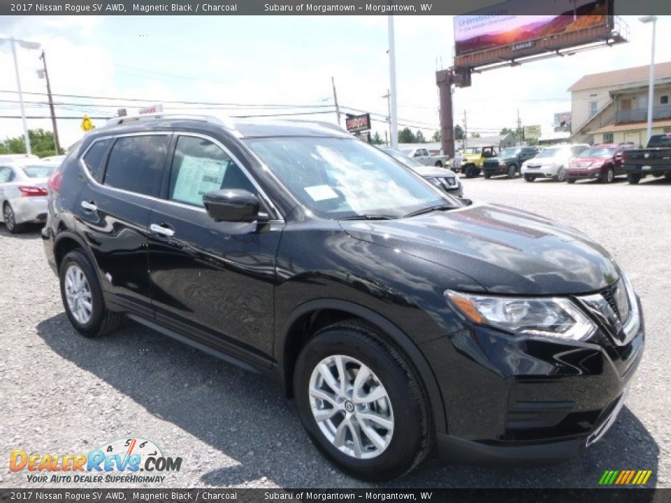 2017 Nissan Rogue SV AWD Magnetic Black / Charcoal Photo #1