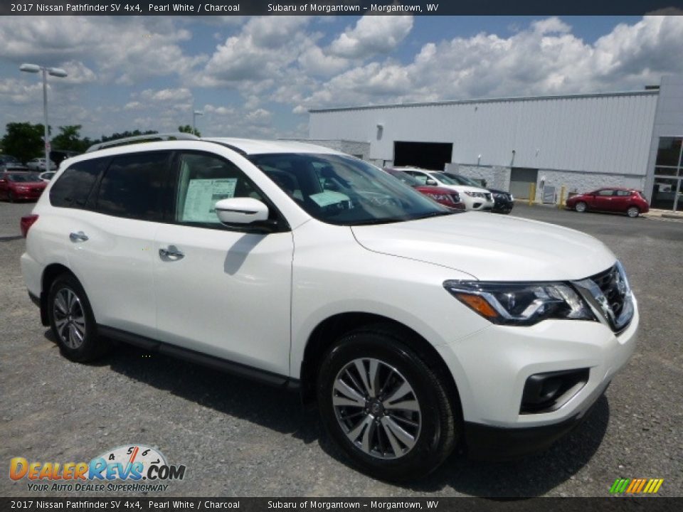 Front 3/4 View of 2017 Nissan Pathfinder SV 4x4 Photo #1