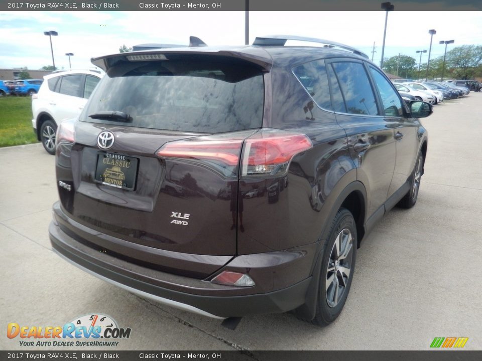 2017 Toyota RAV4 XLE Black / Black Photo #2