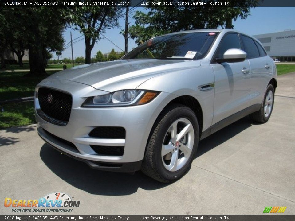 Front 3/4 View of 2018 Jaguar F-PACE 35t AWD Premium Photo #10