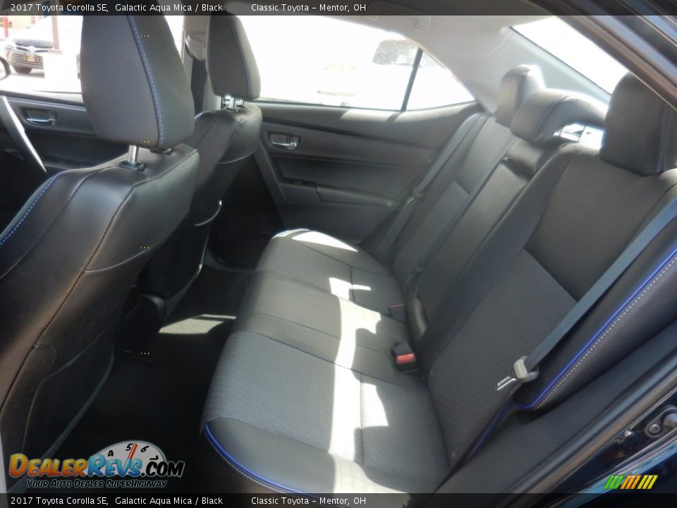 2017 Toyota Corolla SE Galactic Aqua Mica / Black Photo #5
