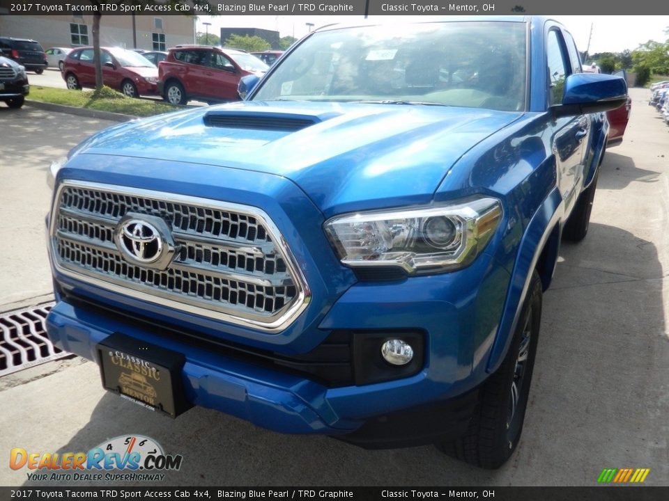2017 Toyota Tacoma TRD Sport Access Cab 4x4 Blazing Blue Pearl / TRD Graphite Photo #1