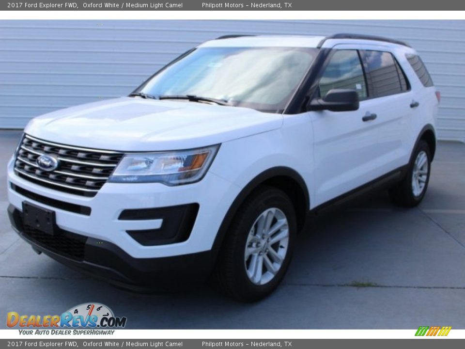 2017 Ford Explorer FWD Oxford White / Medium Light Camel Photo #3