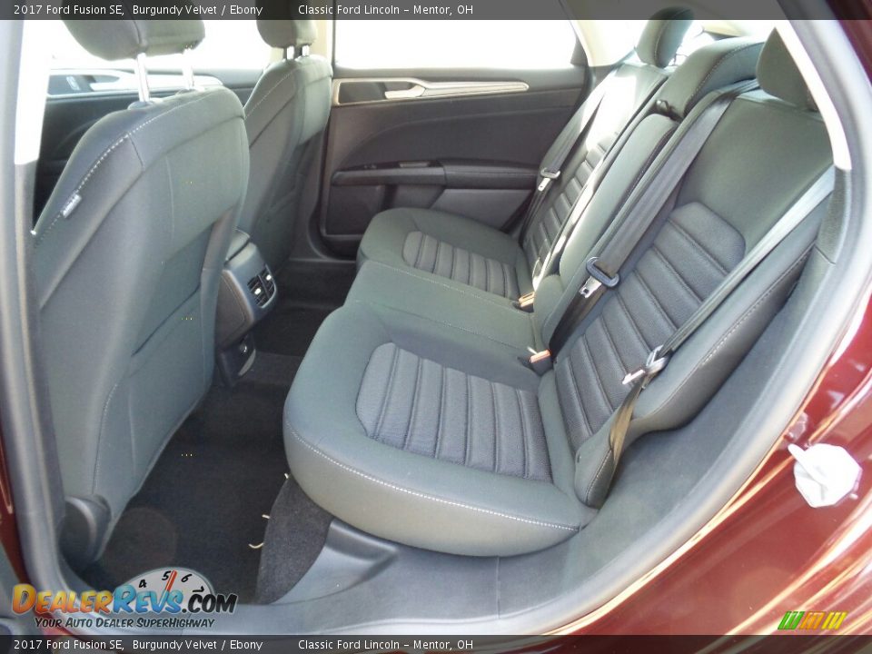 2017 Ford Fusion SE Burgundy Velvet / Ebony Photo #4