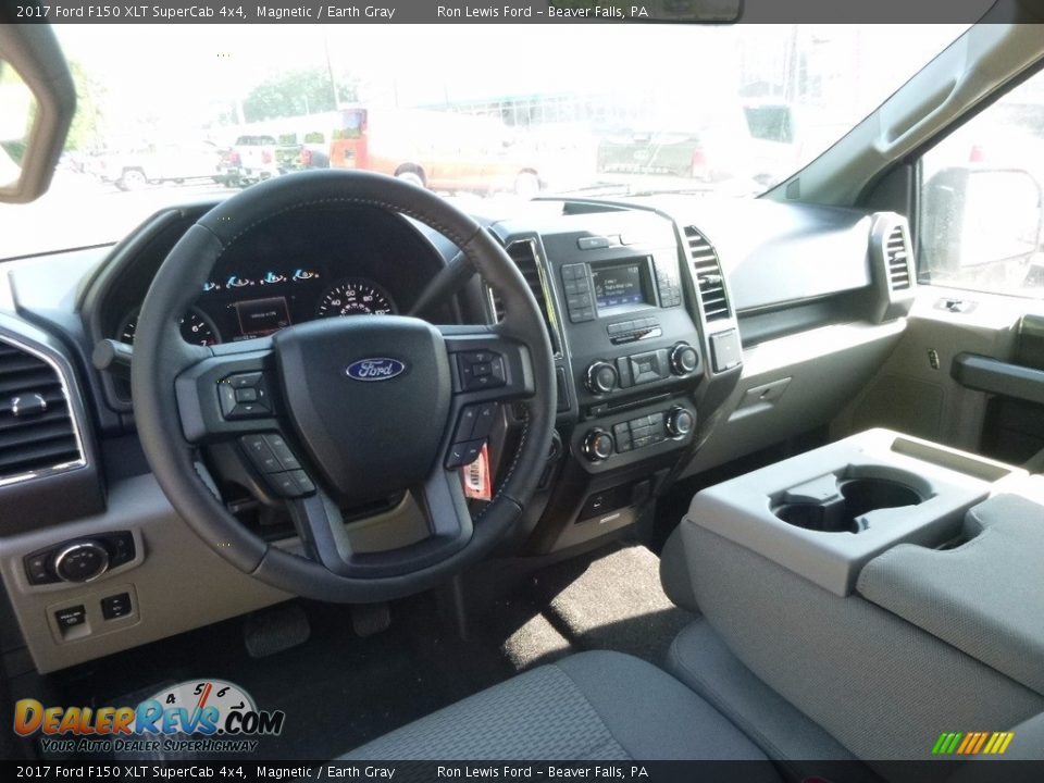 2017 Ford F150 XLT SuperCab 4x4 Magnetic / Earth Gray Photo #12