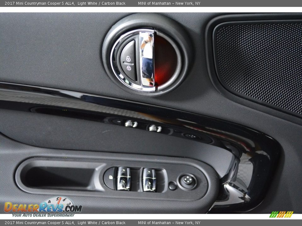 2017 Mini Countryman Cooper S ALL4 Light White / Carbon Black Photo #7