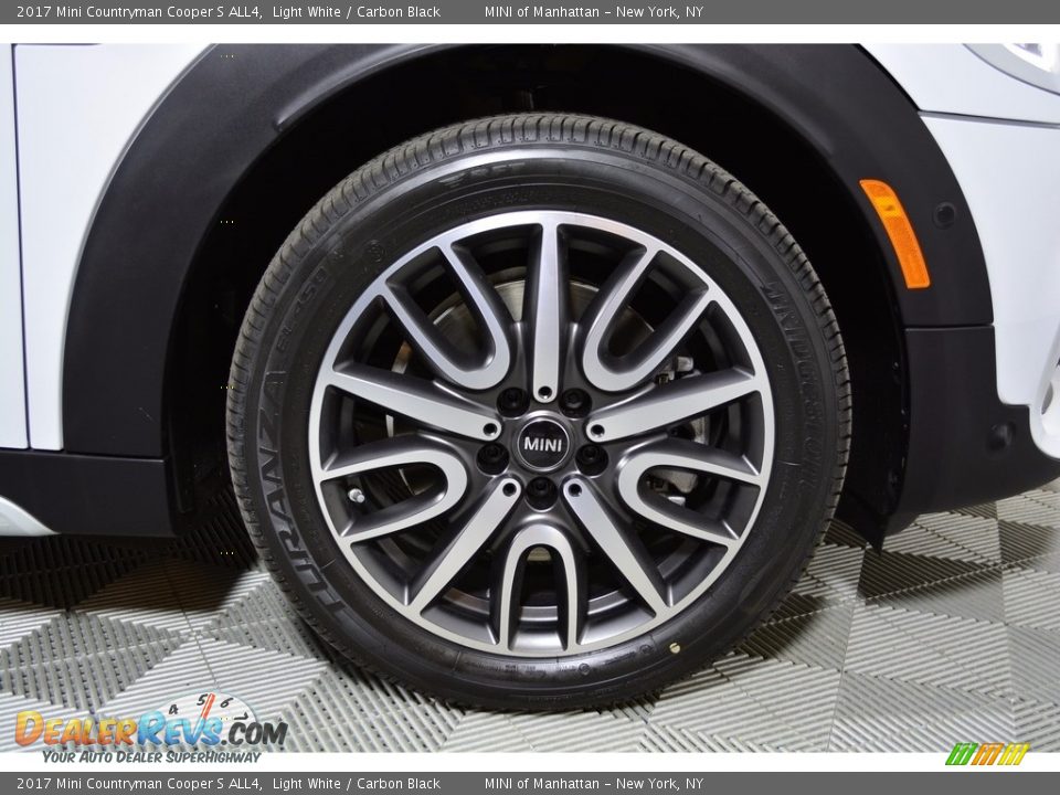 2017 Mini Countryman Cooper S ALL4 Light White / Carbon Black Photo #20