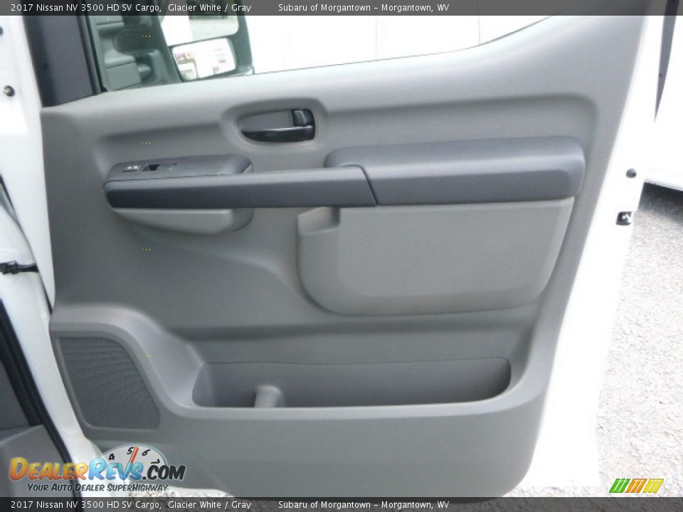 2017 Nissan NV 3500 HD SV Cargo Glacier White / Gray Photo #8