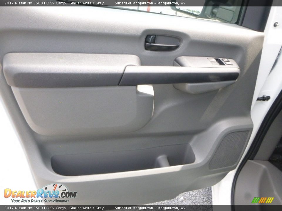 2017 Nissan NV 3500 HD SV Cargo Glacier White / Gray Photo #13