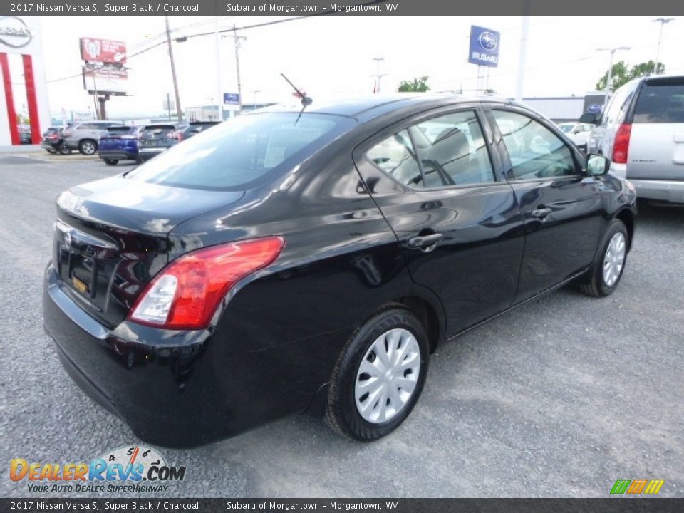 2017 Nissan Versa S Super Black / Charcoal Photo #4