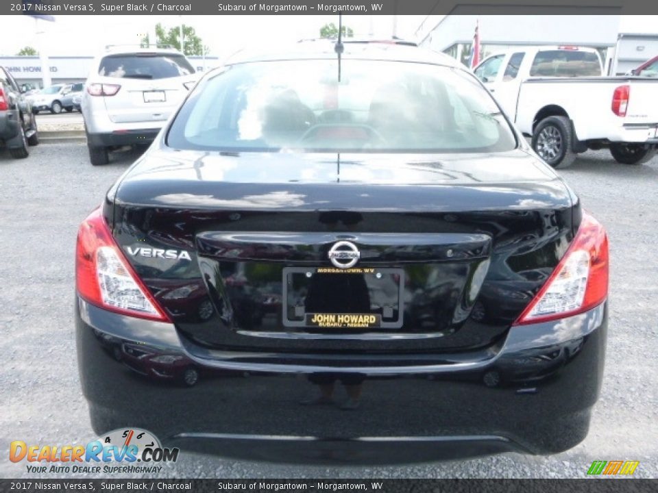 2017 Nissan Versa S Super Black / Charcoal Photo #5