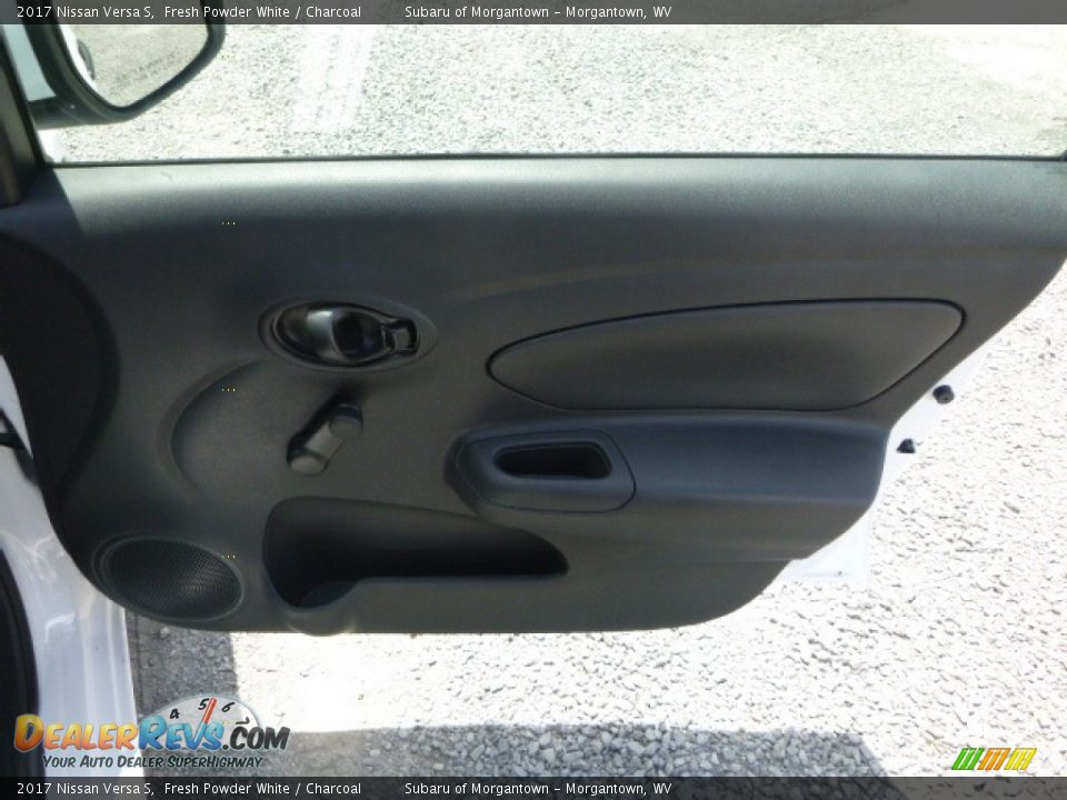 2017 Nissan Versa S Fresh Powder White / Charcoal Photo #11