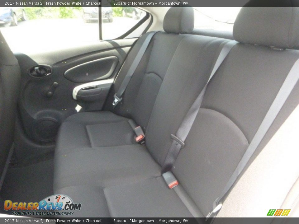 2017 Nissan Versa S Fresh Powder White / Charcoal Photo #14