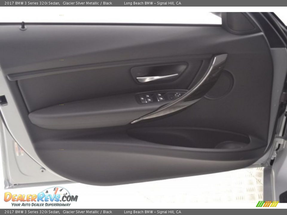 2017 BMW 3 Series 320i Sedan Glacier Silver Metallic / Black Photo #11