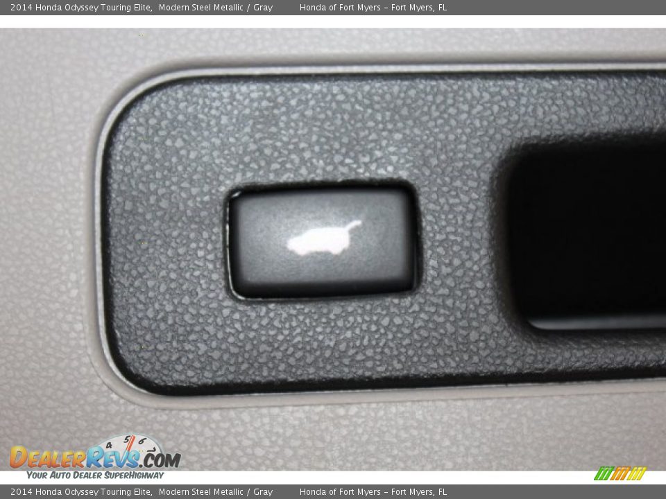 2014 Honda Odyssey Touring Elite Modern Steel Metallic / Gray Photo #33