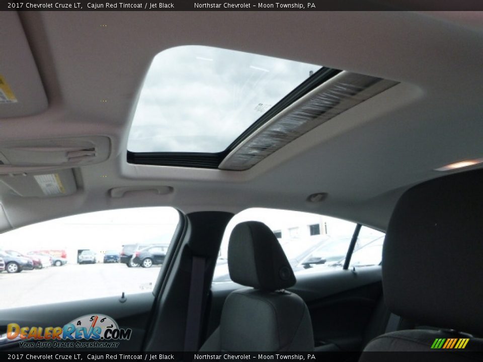 2017 Chevrolet Cruze LT Cajun Red Tintcoat / Jet Black Photo #18