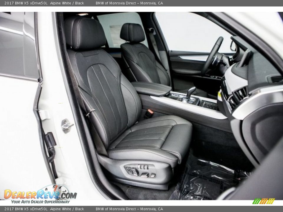 2017 BMW X5 xDrive50i Alpine White / Black Photo #2